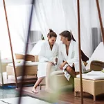 Wellnesshotel ...liebes Rot-flueh Хальдензе