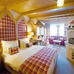 Wellnesshotel ...liebes Rot-flueh Отель 4*