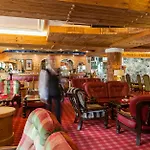 Wellnesshotel ...liebes Rot-flueh Хальдензе