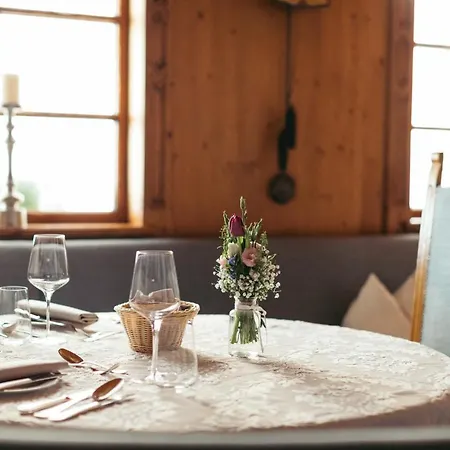 Otel Wellnesshotel ...liebes Rot-flueh 4*