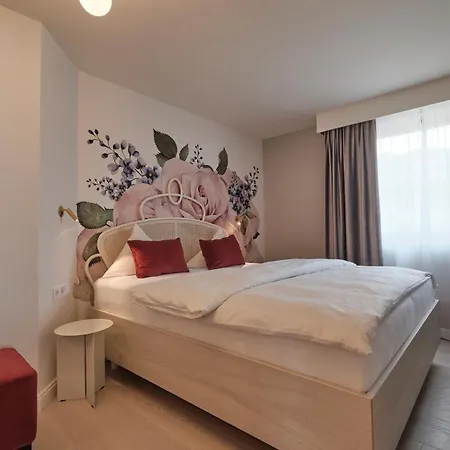 Wellnesshotel ...liebes Rot-flueh Hotel 4*