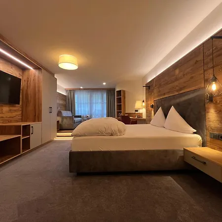 Wellnesshotel ...liebes Rot-flüh 4*